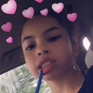 Meet your Posher, Tashiya